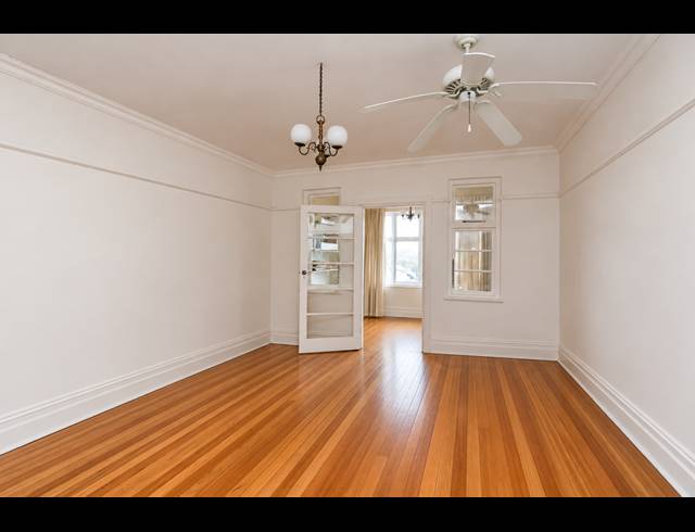 1.5 BEDROOM APARTMENT FOR SALE IN ESSENWOOD